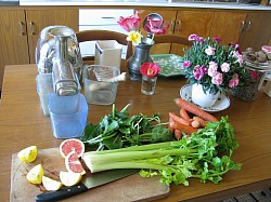 Jus de betteraves sauvages, de carottes, de céleri et de citron